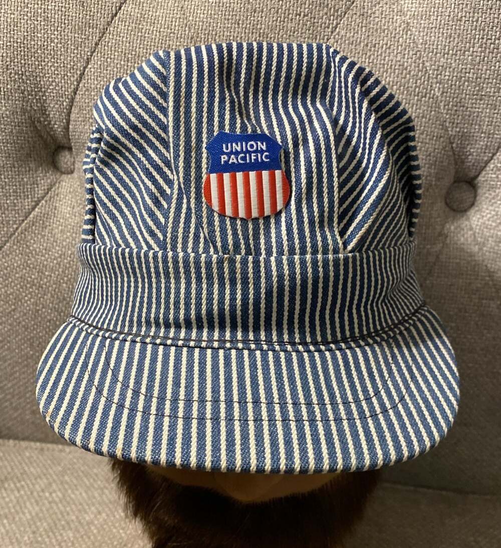 Vintage Union Pacific Railroad Engineer Hickory Stripe S/M Snapback Cap Hat USA